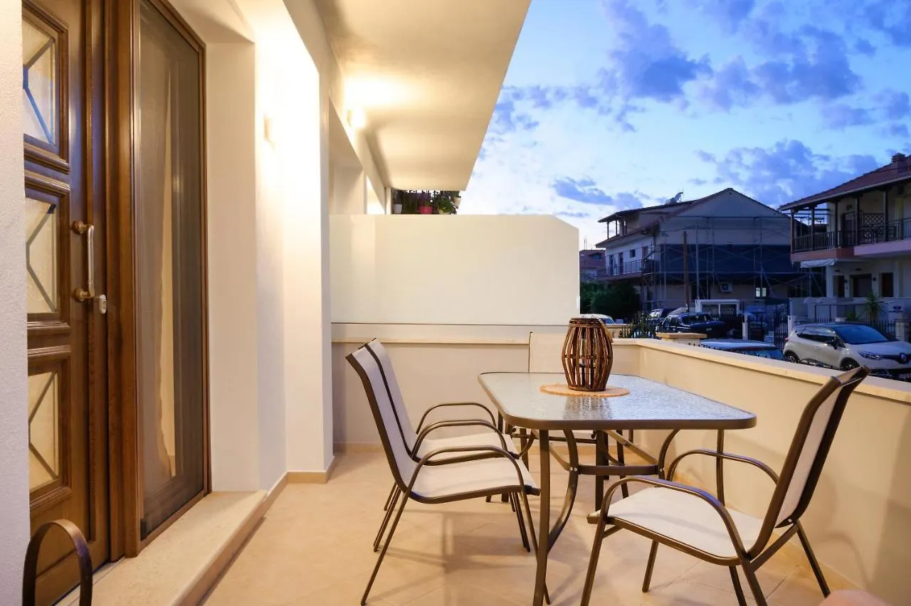 Ifestos Apartments Иериссос Греция